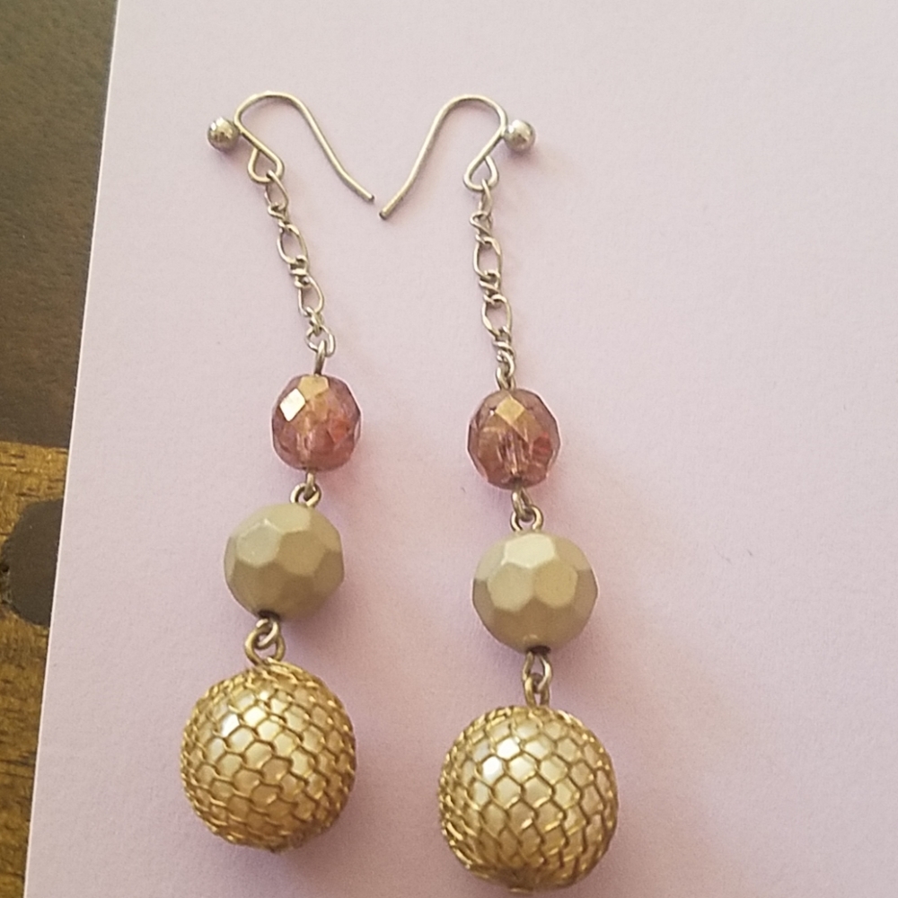 Earrings - Picture 2 of 7